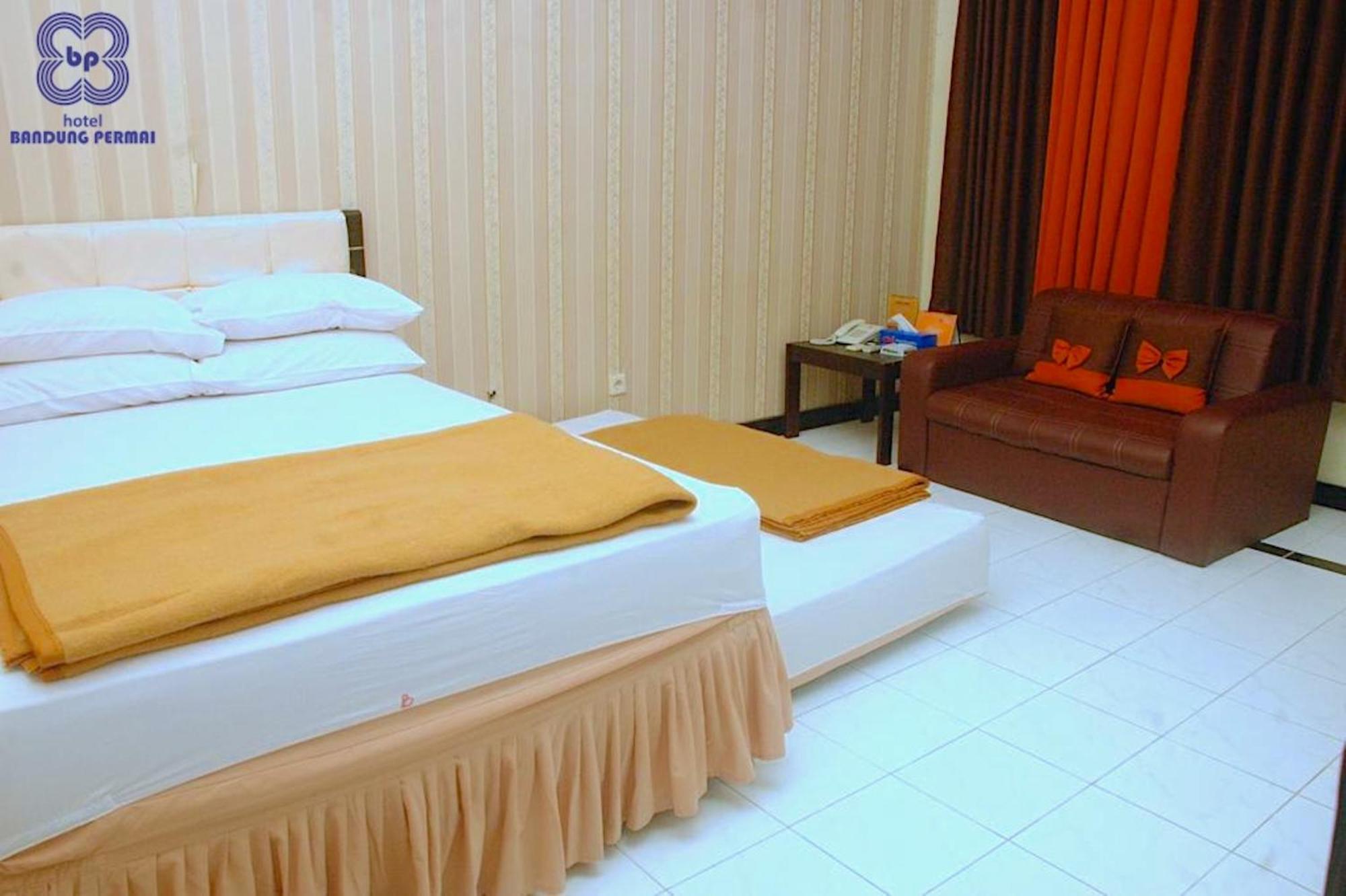 Hotel Bandung Permai Jember Ruang foto