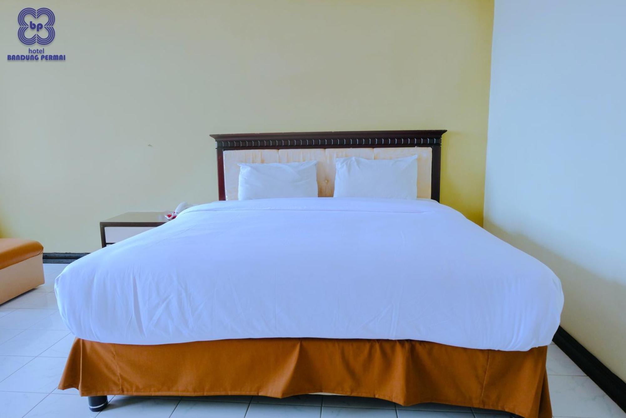 Hotel Bandung Permai Jember Ruang foto